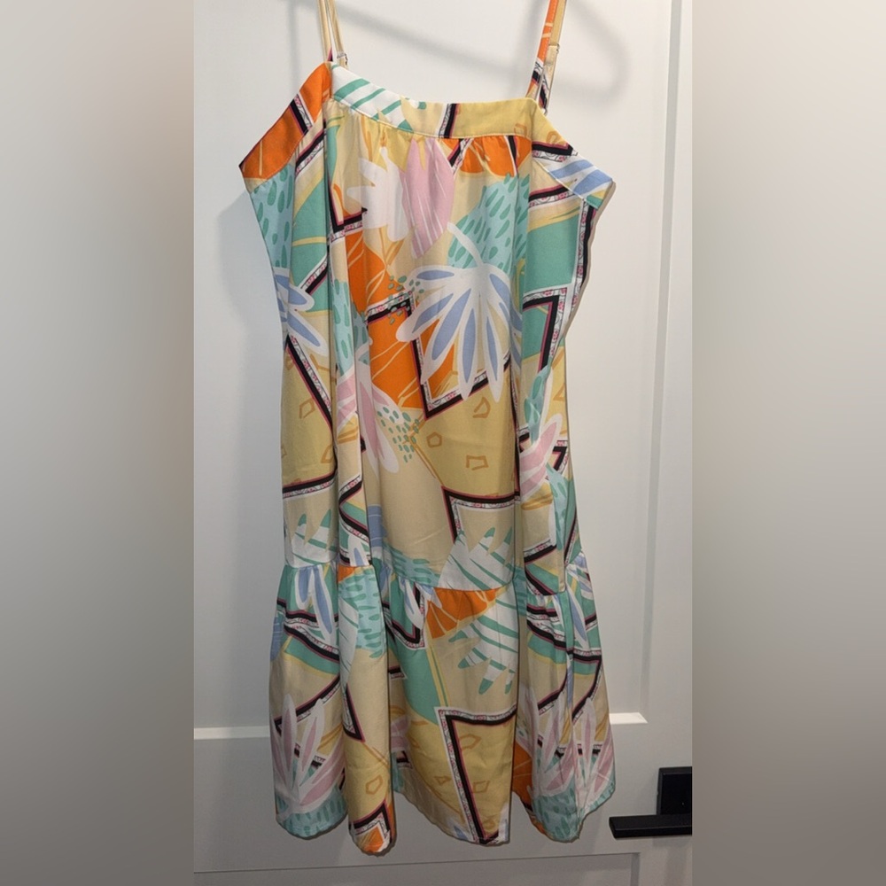 Boutique dress, size small, new with tags! Comes with bracelets.